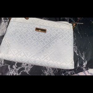 ⚪️Tommy Hilfiger Crossbody Bag🔴
